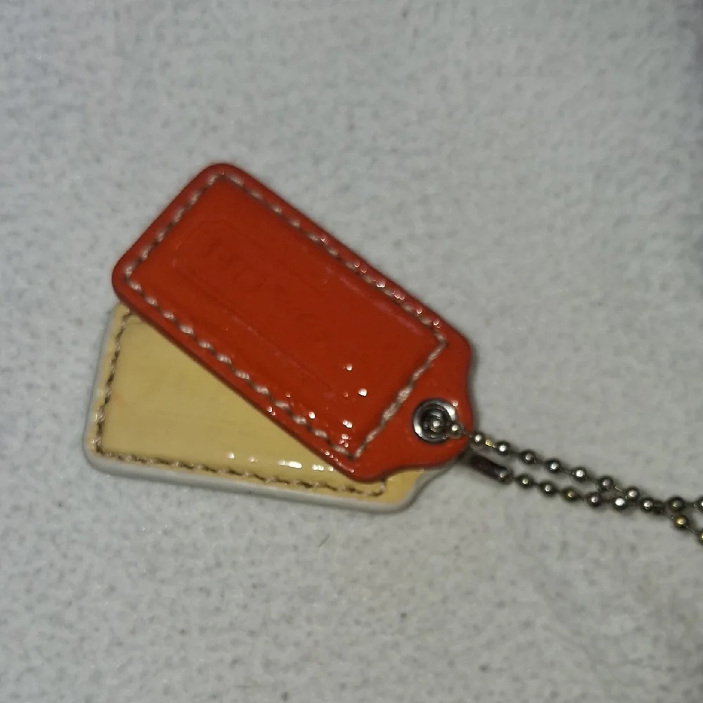 Coach Tan and Brown Signature Shoulder Bag - Picture 4 of 10
